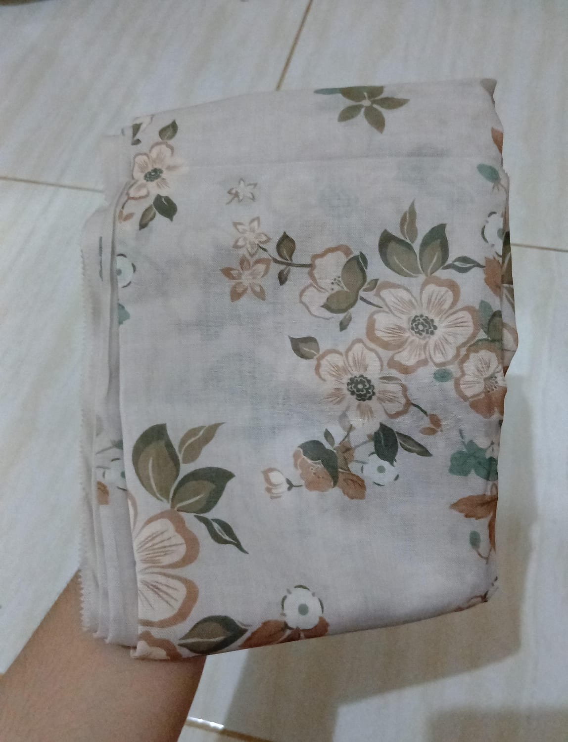 hjb segi empat motif bunga lembut hjb segi empat motif bunga lembut